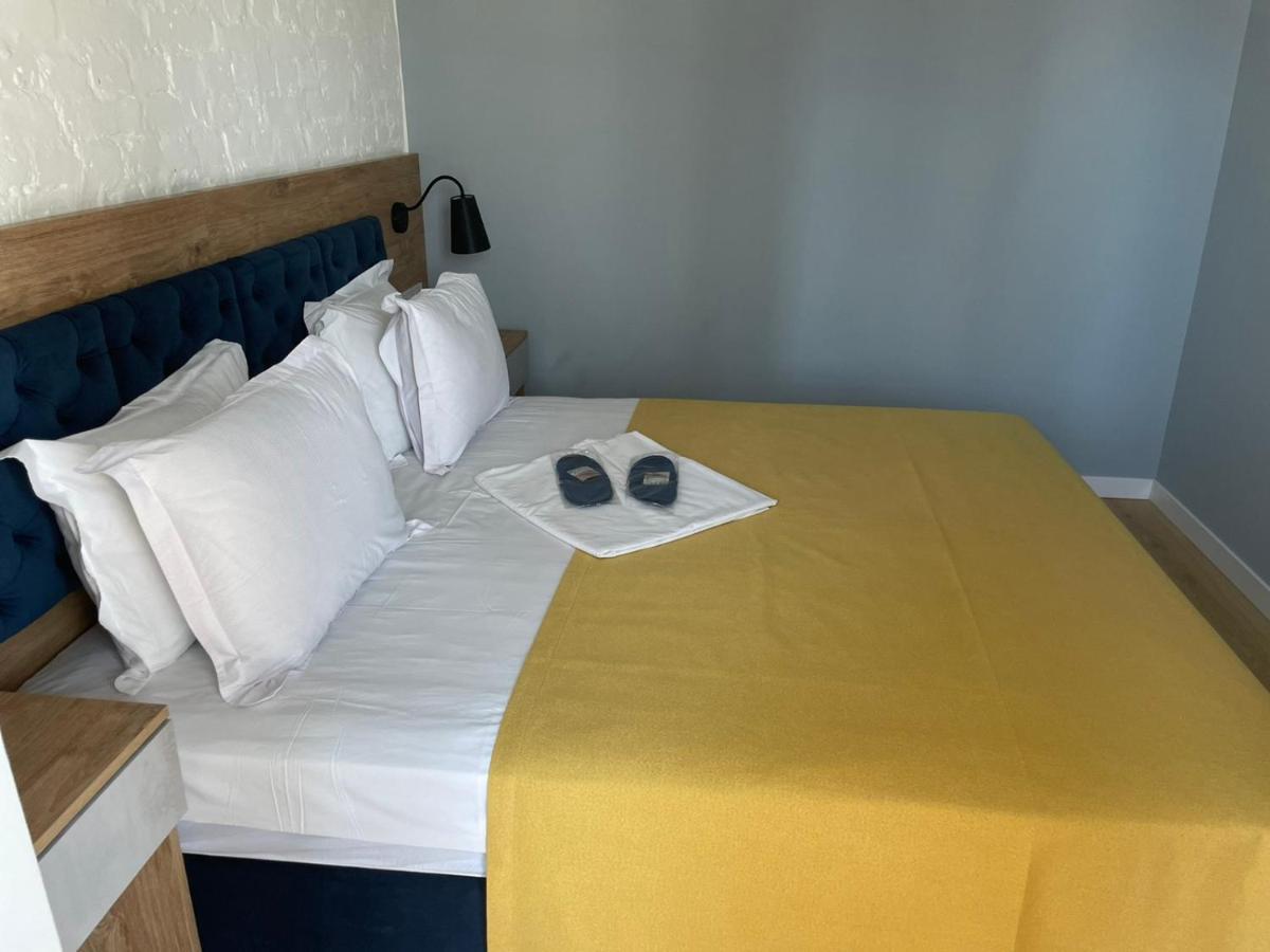 Partner Guest House Kiev Bagian luar foto