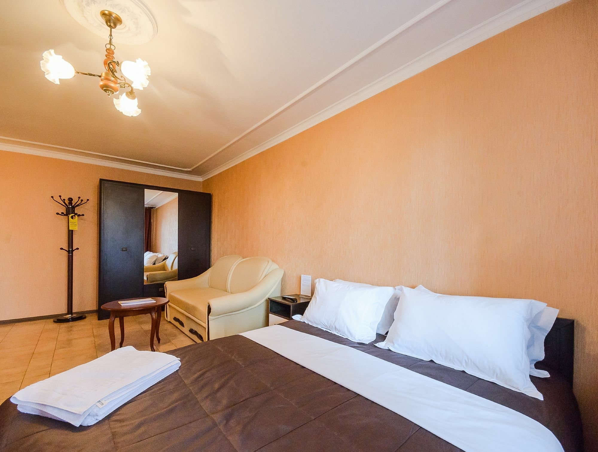 Partner Guest House Kiev Bagian luar foto