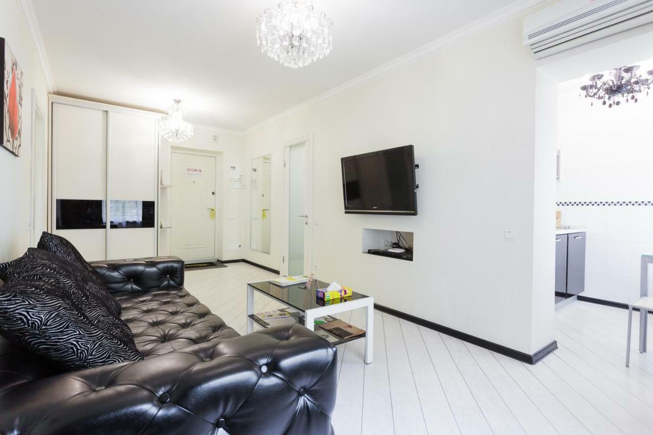 Partner Guest House Kiev Bagian luar foto